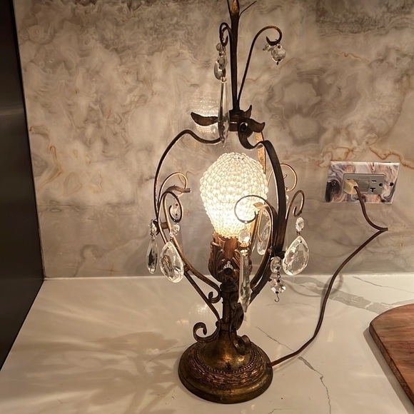 Vintage Hollywood Regency 18” Table Lamp Glass Prism Tole Metal - Gold Gilt - Picture 13 of 15